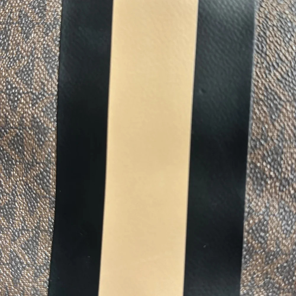 Michael Kors Signature Brown and Black Clutch/Zip Pouch - Picture 4 of 4